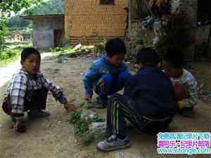 ¼ƬСĺ Children at a Village School 2014-