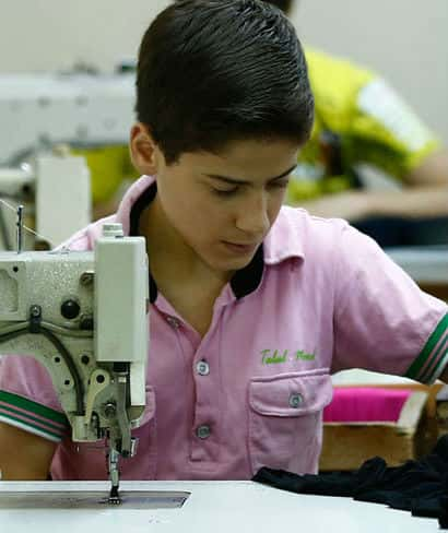 BBCļ¼ƬǾ ³͹ / Undercover:The Refugees Who Make our Clothes-Ѹ