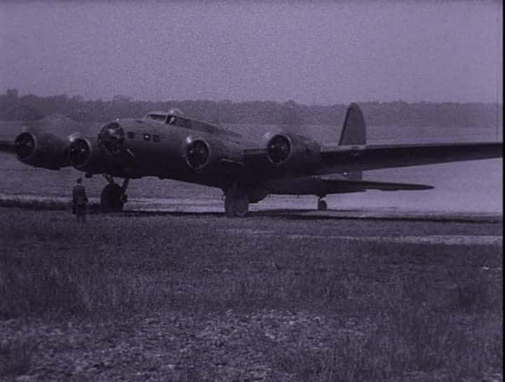 纪录片《B-17 飞行堡垒 B-17 Flying Fortress》[无字] [BT][DVD画质]资源下载