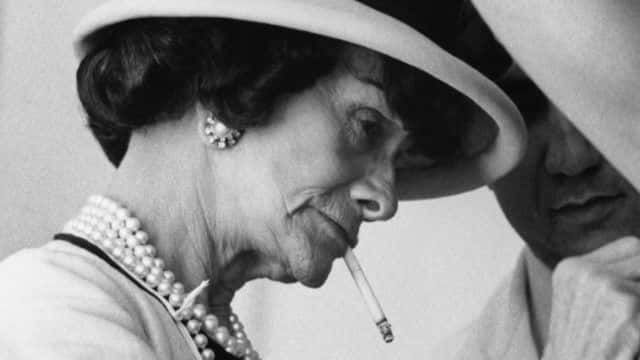 ¼Ƭɿɡζ (Coco Chanel) ⿪ Coco Chanel Unbuttoned1080Pȫ1-Ļ/Ļ