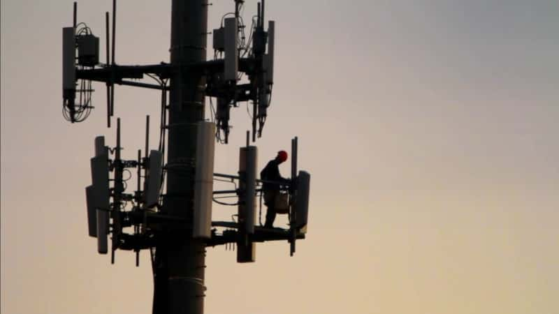 ¼Ƭֻ¼ 60 ԪĶע Cell Tower Deaths and Six Billion Dollar BetĻ/Ļ