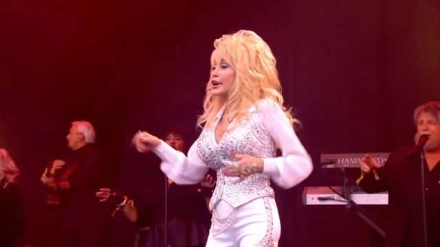 ¼Ƭڸ˹ٲֽ Dolly Parton at Glastonburyȫ1-Ļ/Ļ