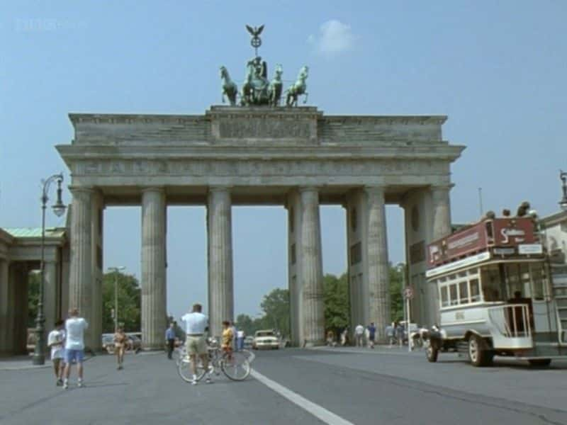 ¼Ƭղķ˹԰ֵƬ Clive James: Postcard from Berlin720Pȫ1-Ļ/Ļ