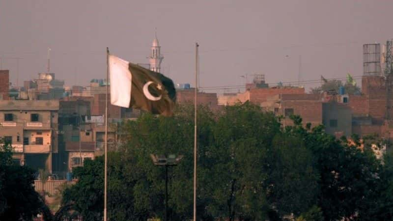 ¼ƬΣյı߽磺ԽӡȺͰͻ˹̹ó Dangerous Borders: A Journey Across India and PakistanĻ/Ļ