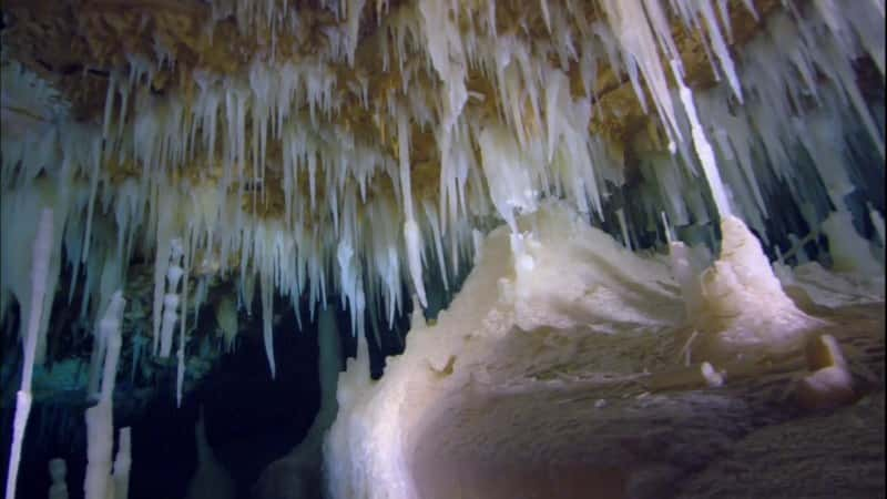 ¼Ƭ޶ѨǱˮ Extreme Cave DivingĻ/Ļ