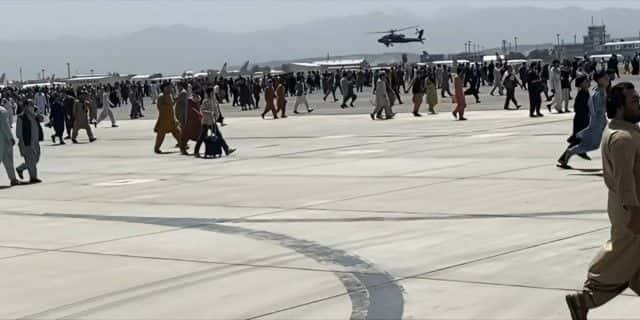 纪录片《逃离喀布尔机场 Escape from Kabul Airport》[无字][BT][1080P]资源下载