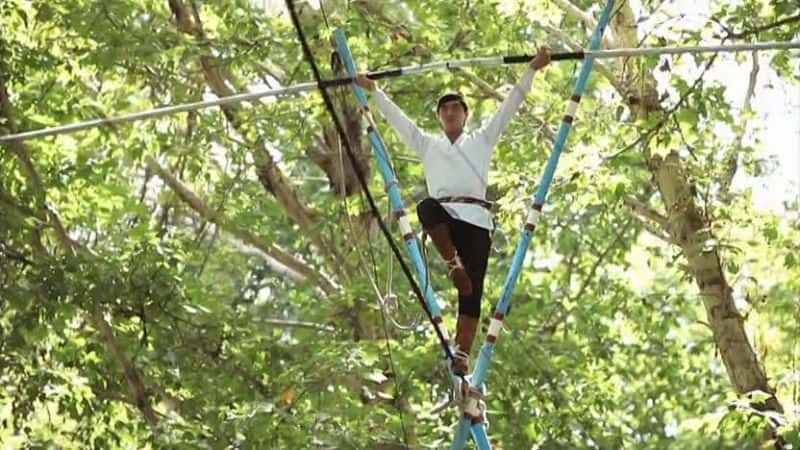 纪录片《乌兹别克斯坦的走钢丝舞者 Tightrope Dancers of Uzbekistan》[无字] [BT][DVD画质]资源下载