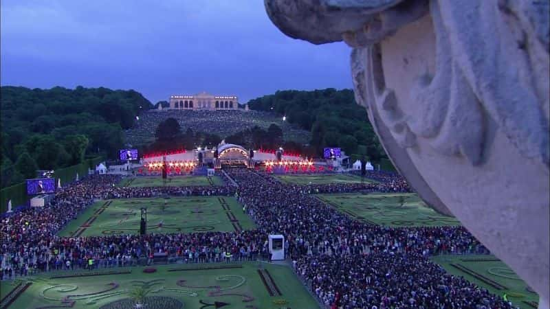 ¼ƬȪҹֻᣨBBC 2015 Schonbrunn Summer Night Concert (BBC 2015)ȫ1-Ļ/Ļ