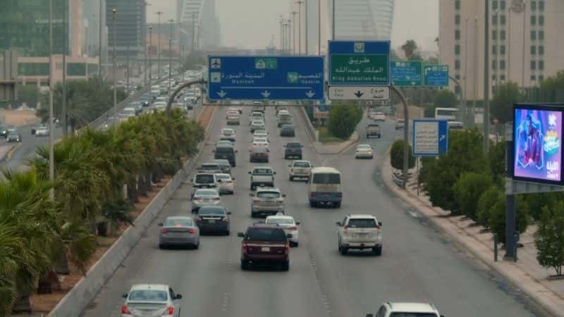 纪录片《沙特女子驾驶学校 Saudi Women's Driving School》[无字][BT][720P]资源下载