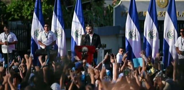 ¼Ƭ߶ѹڰĻ Inside El Salvador's Gang CrackdownĻ/Ļ