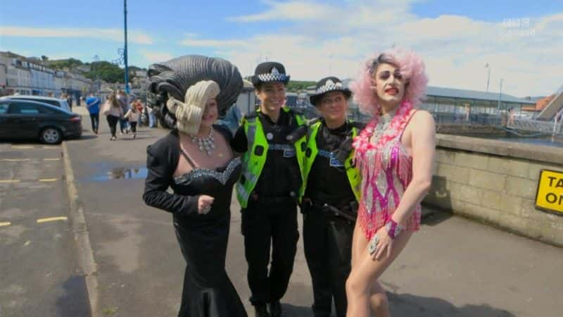 ¼Ƭ裺˹װʺ Mother Tuckers: Drag Queens of Glasgow1080Pȫ1-Ļ/Ļ