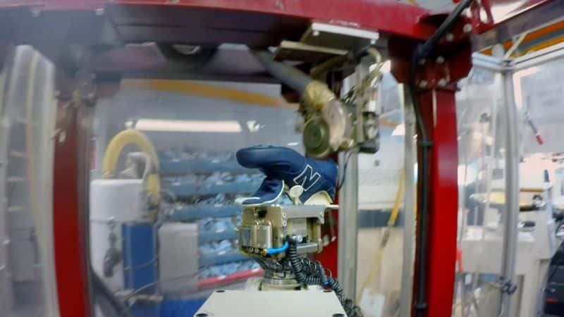 ¼ƬڲЬ Inside the Factory: Shoes1080P-Ļ/Ļ