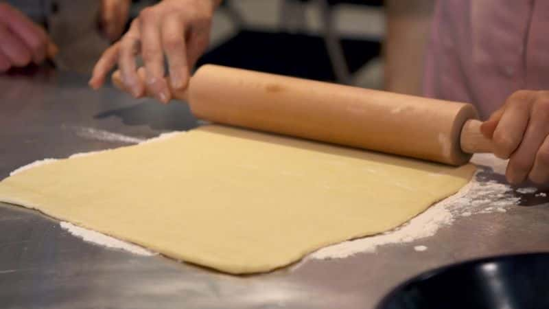 ¼ƬڲCherry Bakewells Inside the Factory: Cherry Bakewells1080P-Ļ/Ļ