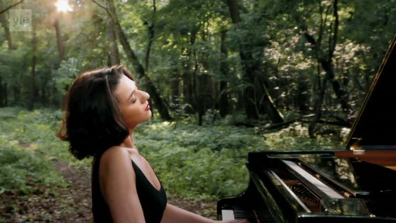 ¼ƬǡǵʲάҰе - ɭֻ Khatia Buniatishvili: Mind in the Wilderness - The Forest ConcertĻ/Ļ