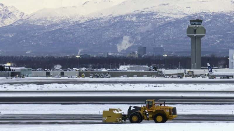 ¼Ƭ˹ӱѩϵ 1 5  Ķ Ice Airport Alaska Series 1: Part 5 Relentless Winter1080P-Ļ/Ļ