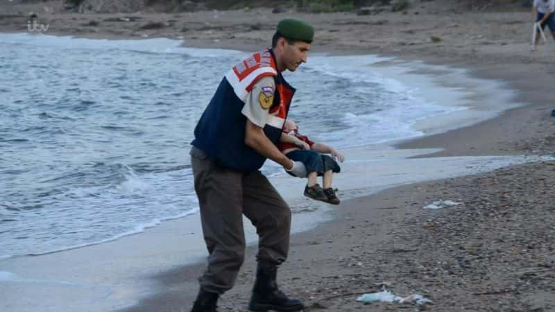 ¼ƬΣϣ The Migrant Crisis: Hope and HeartbreakĻ/Ļ