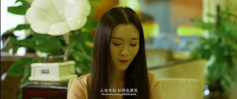 [2018][大陆][喜剧][BT下载][假装不正经][BD-MP4/0.69G][国语中字][720P][啼笑皆非的故事乡村上演]