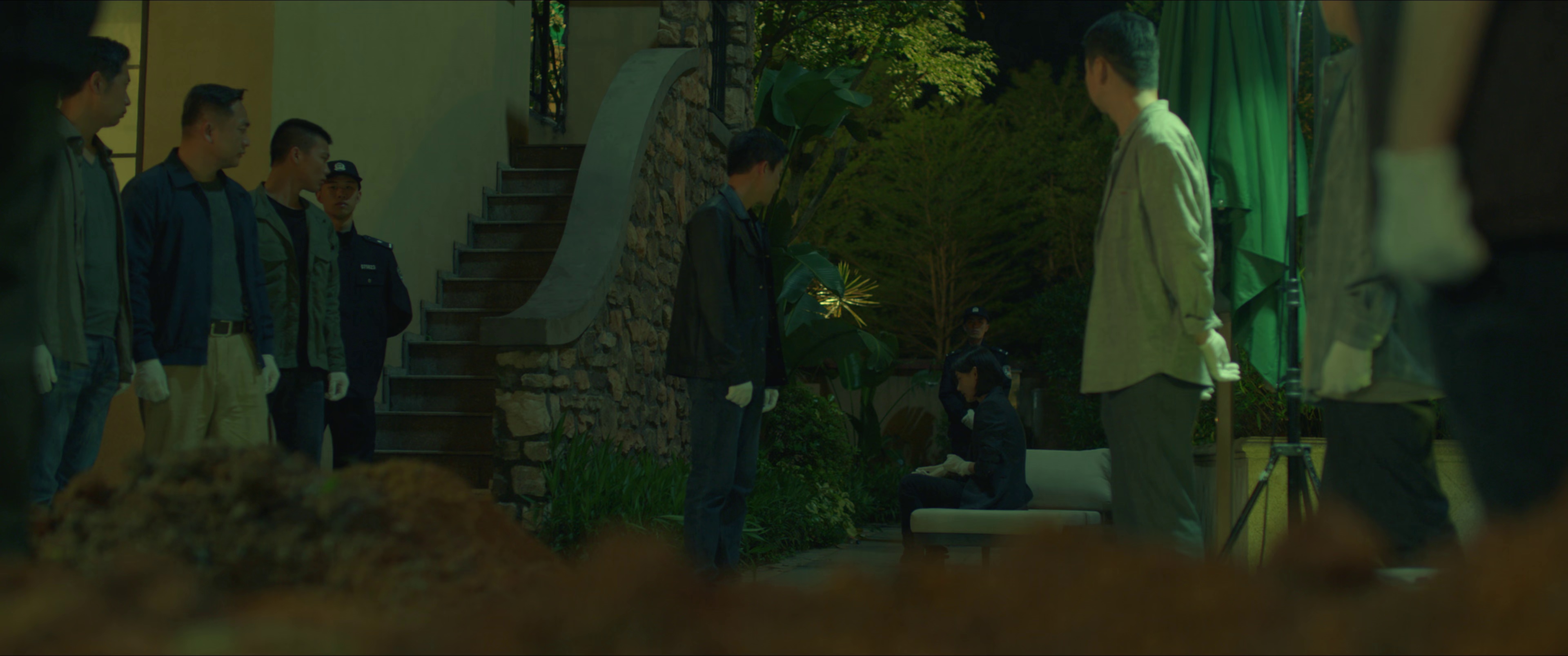 [2024][大陆][剧情][WEB-4K]不可告人[全12集][国语音轨/简繁英字幕].Tell.No.One.S01.2024.2160p.IQ.WEB-DL.H265.DDP5.1-BlackTV 13.34