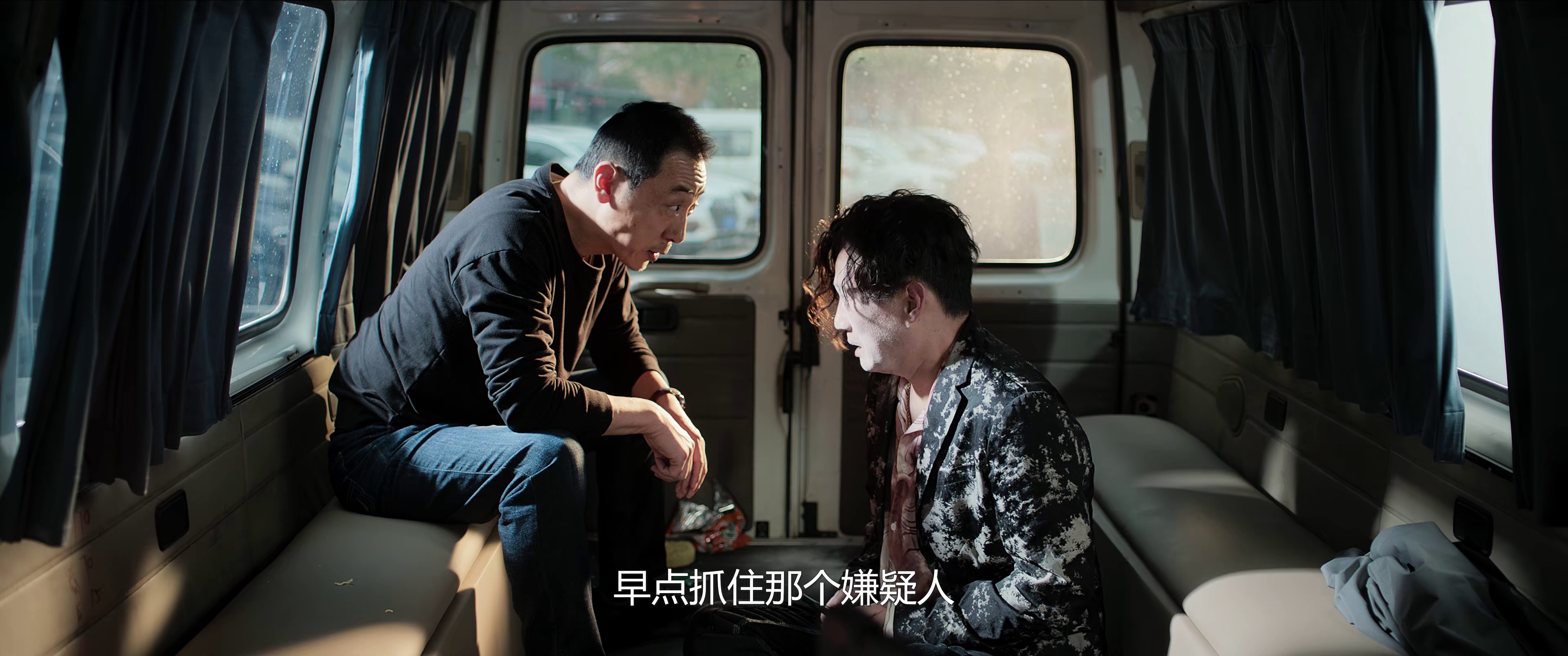 [2024][大陆][悬疑][连载][BT下载][黑白森林][第01-05集][WEB-MKV/4.66G][国语配音/中文字幕][4K-2160P][H265][流媒体][ParkTV]