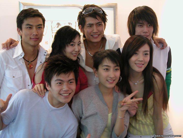 电视剧《夏日里的春天》（2004中国大陆）--高清BT迅雷资源下载