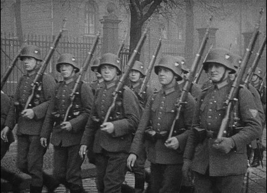 纪录片《柏林：城市交响曲  Berlin – Die Sinfonie der Großstadt》（1927德国）--高清4K/1080P迅雷BT资源下载