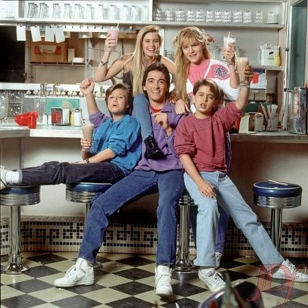 电视剧《查理当家  Charles in Charge》（美国）--高清4K/1080P迅雷BT资源下载