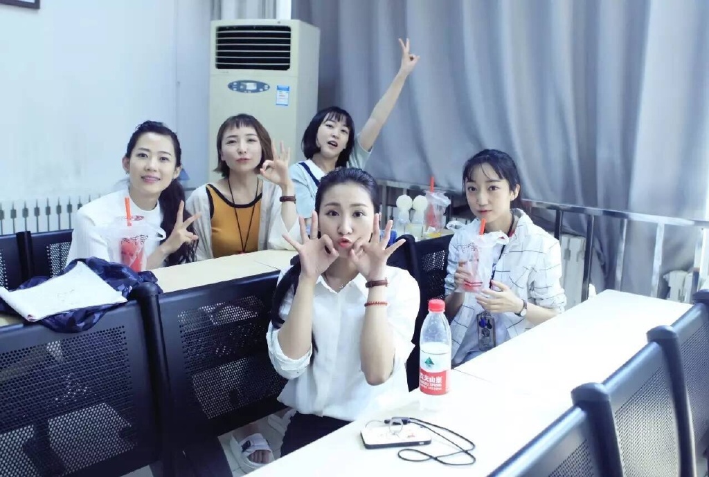 电视剧《麻辣隔壁·伍》（2021中国大陆）--高清4K/1080P迅雷BT资源下载