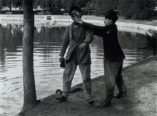 电影短片《阵雨之间  Between Showers》（1914美国）--高清4K/1080P迅雷BT资源下载