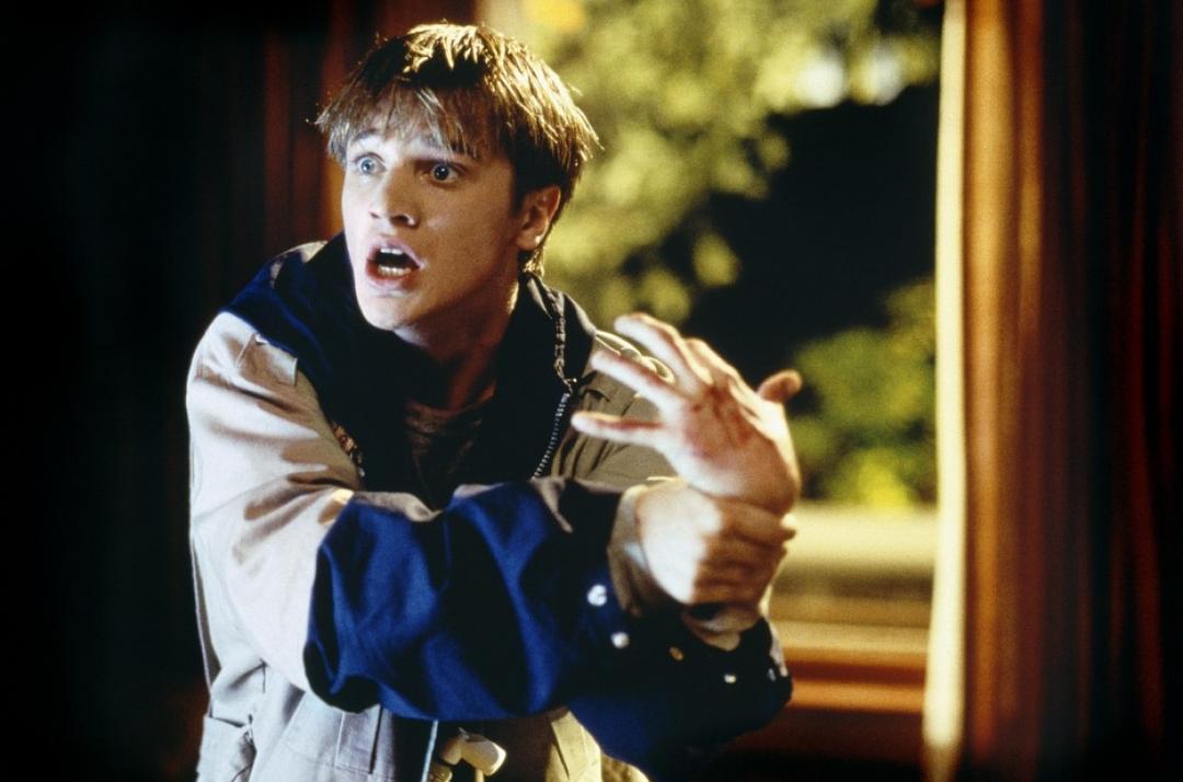 电影《魔掌  Idle Hands》（1999美国）--高清4K/1080P迅雷BT资源下载