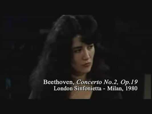 纪录片《玛莎·阿格丽奇－夜话  Martha Argerich, conversation nocturne》（2003法国 / 德国 / 瑞士）--高清4K/1080P迅雷BT资源下载