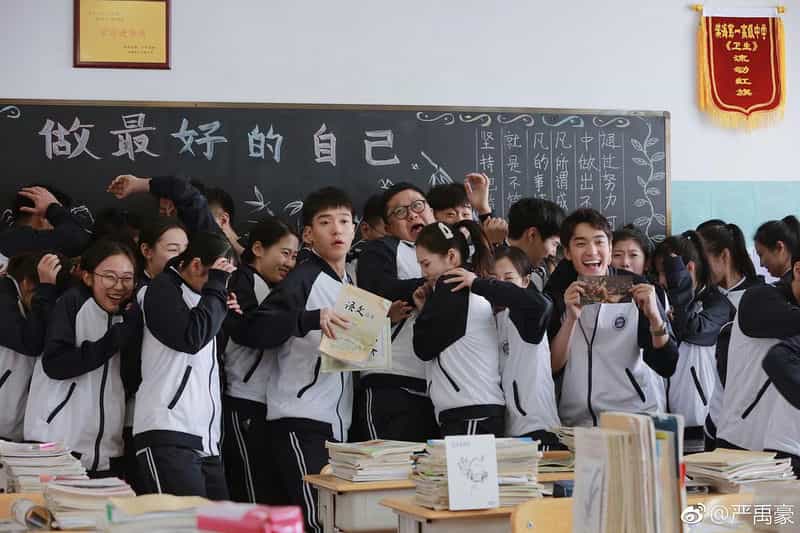 电视剧《你在我的右手边》（2020中国大陆）--高清4K/1080P迅雷BT资源下载