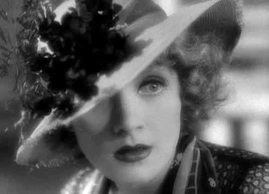 电影《金发维纳斯  Blonde Venus》（1932美国）--高清4K/1080P迅雷BT资源下载
