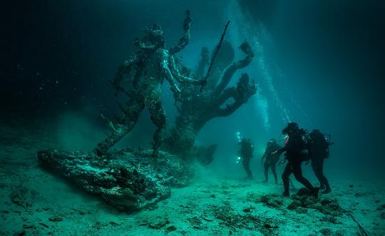 纪录片《碧海寻宝记  Treasures from the Wreck of the Unbelievable》（2018英国）--高清4K/1080P迅雷BT资源下载