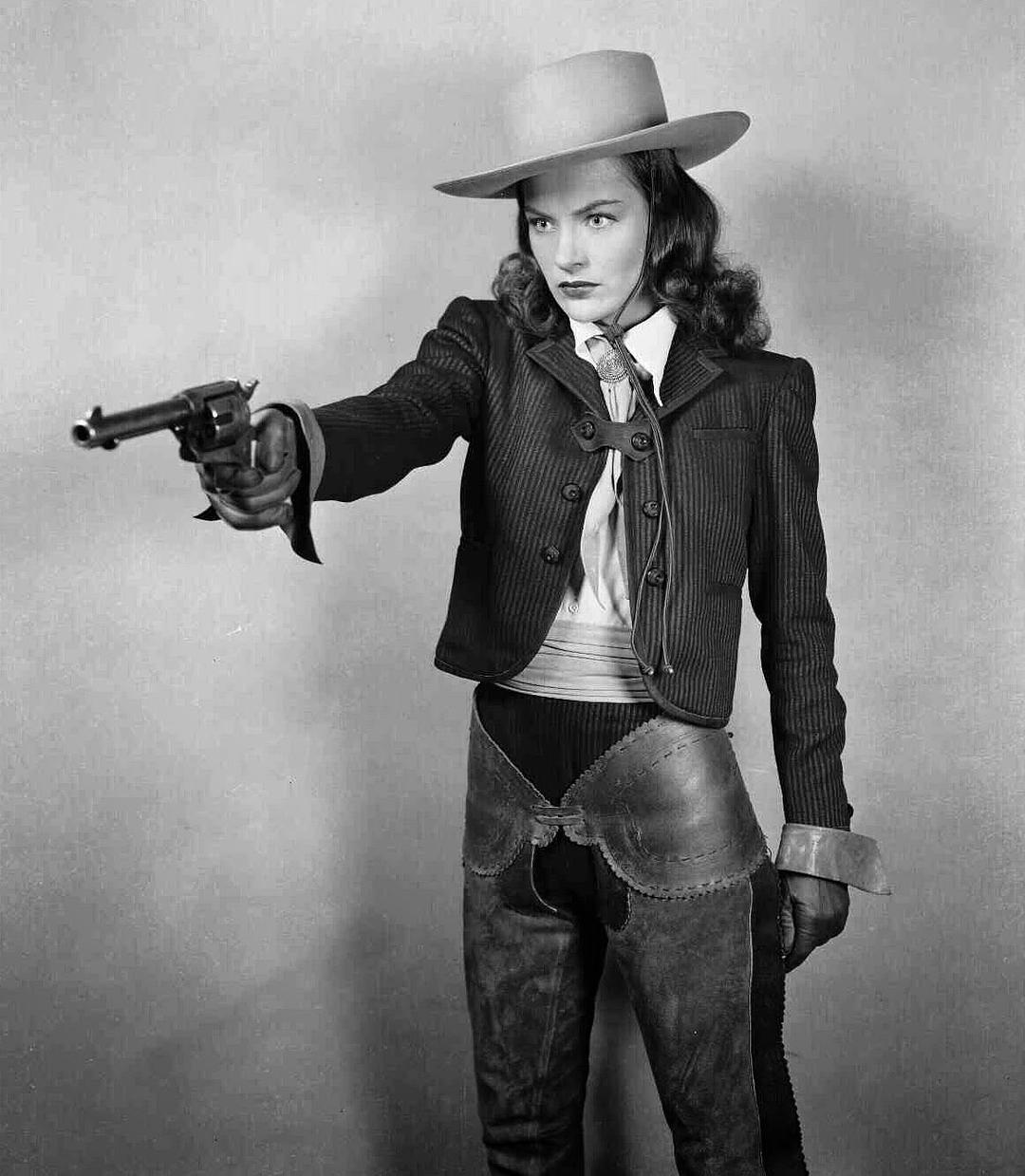 电影《豪侠荡寇  Tall in the Saddle》（1944美国）--高清4K/1080P迅雷BT资源下载
