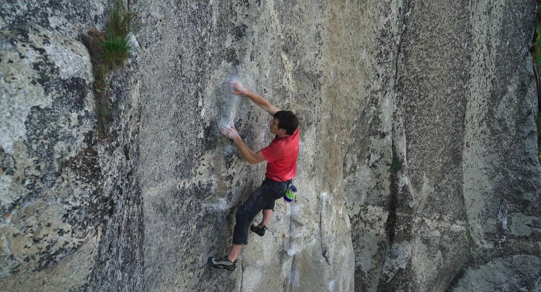 纪录片《徒手攀岩  Free Solo》（2018美国）--高清4K/1080P迅雷BT资源下载