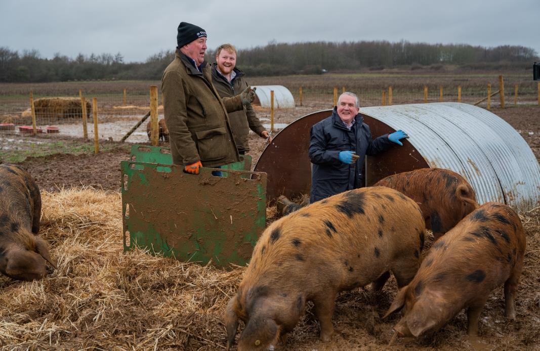 纪录片《克拉克森的农场 第三季 Clarkson's Farm Season 3》全8集[无字幕][4K][1080P][42.44GB][BT][资源下载]